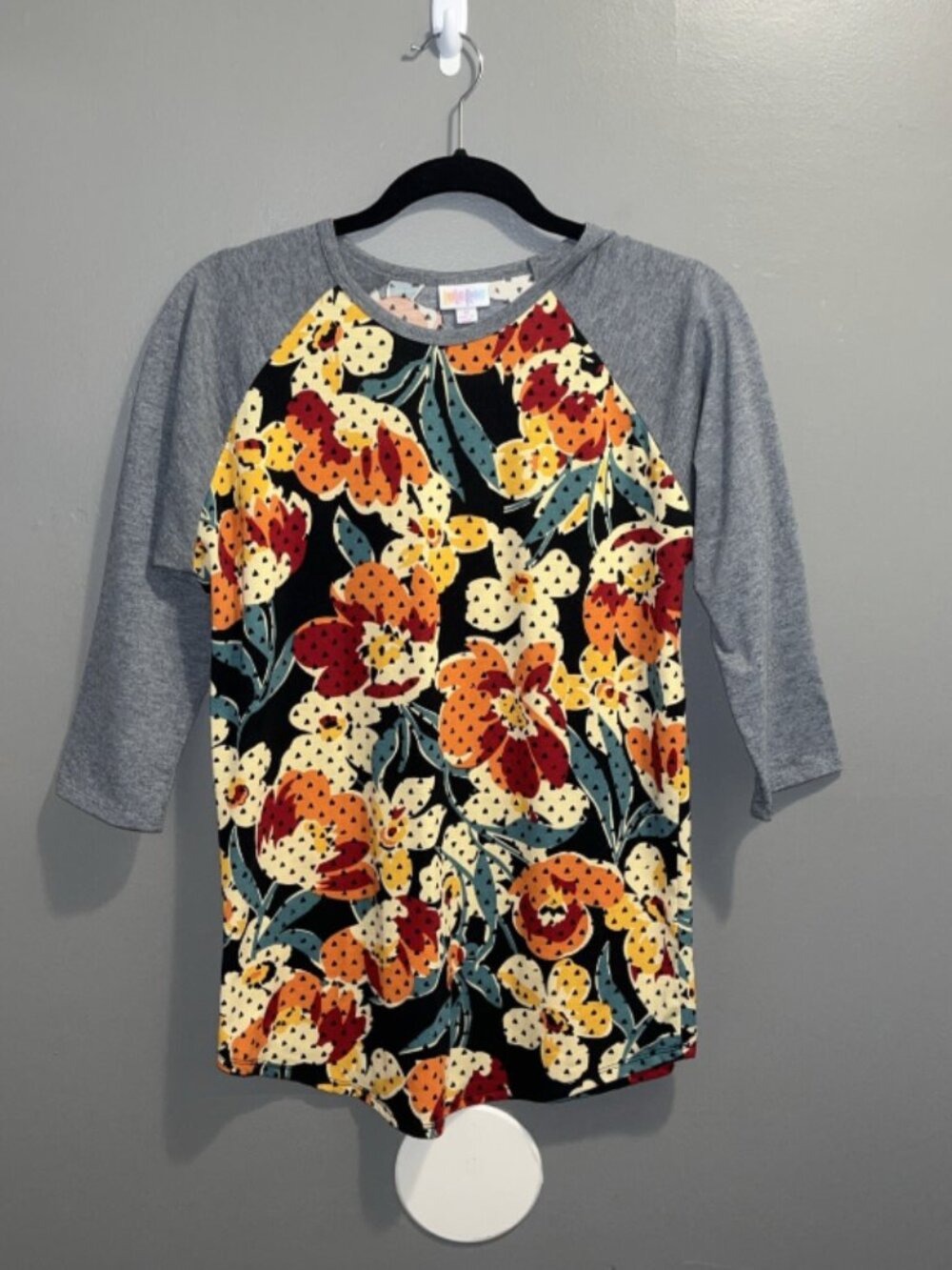 Lularoe Randy Floral Raglan Tee Womens M 3/4 Sleeve Top Stretch Knit - Picture 2 of 8